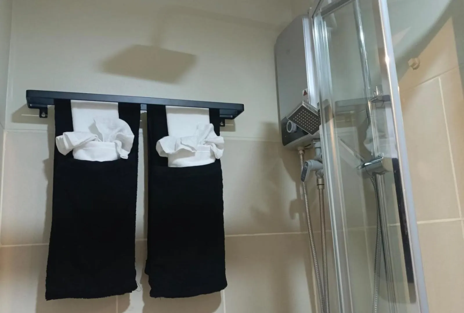Cozy New 1Br Fame Residences Condo With Balcony Manila Philippines